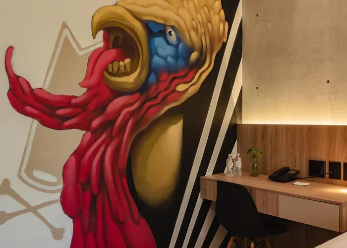 Street Art Roma Hotel