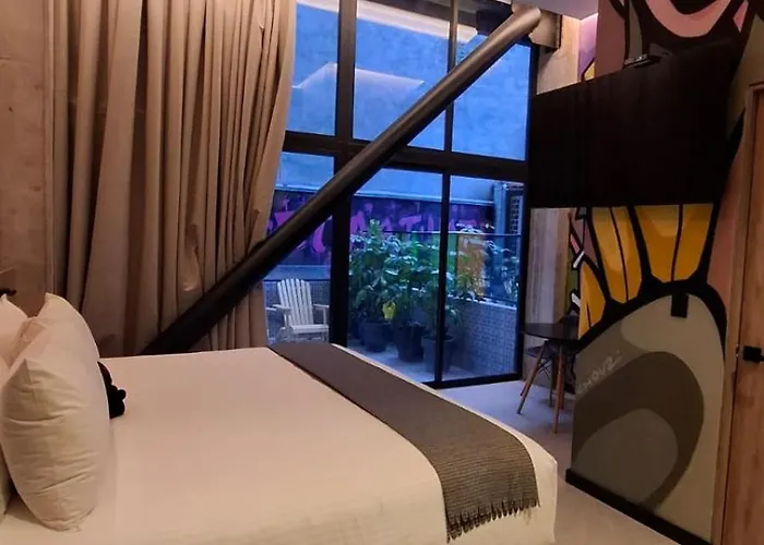 Street Art Roma Hotel